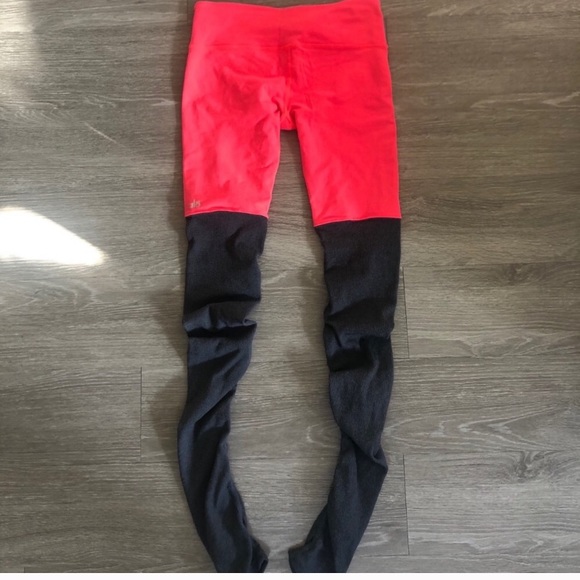 ALO Goddess Leggings EUC - Picture 4 of 6